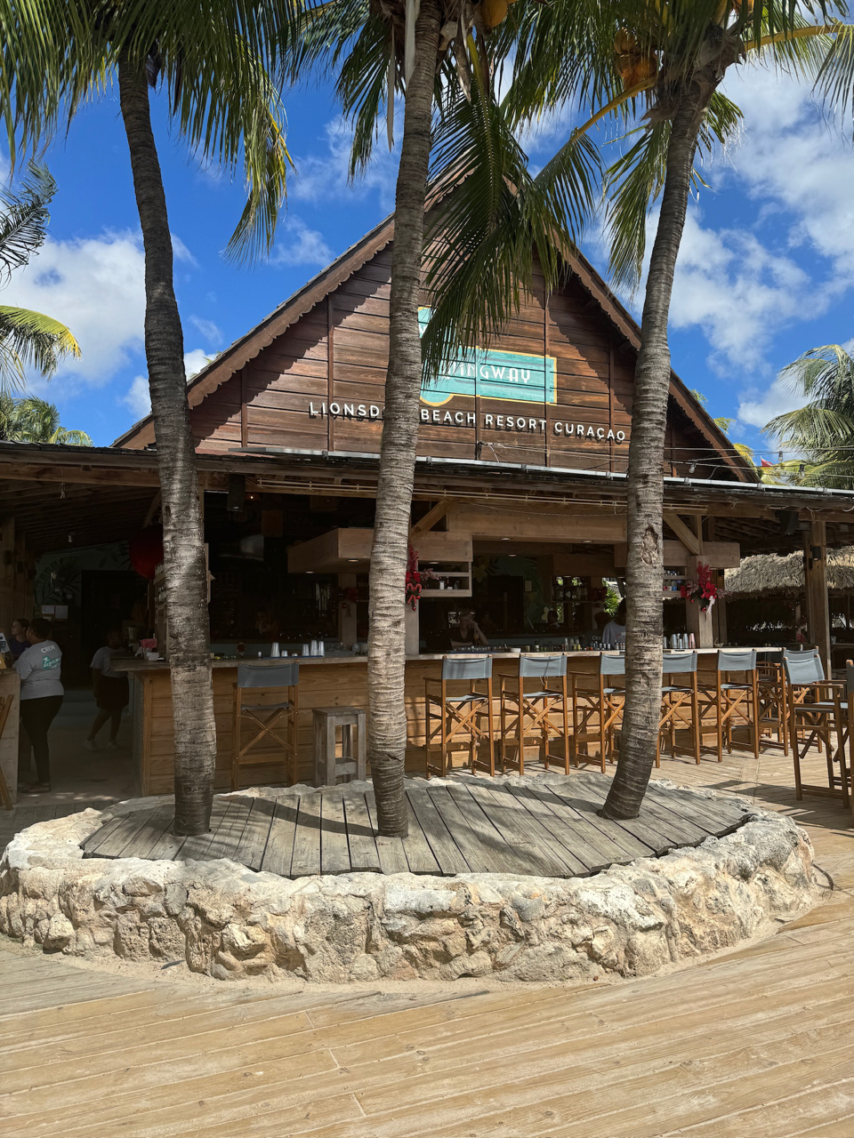 Hemingway Beach Bar & Restaurant